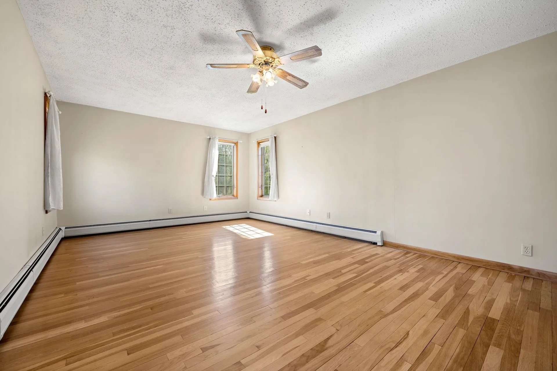 58 Willow Road East Kingston NH 03827-2025