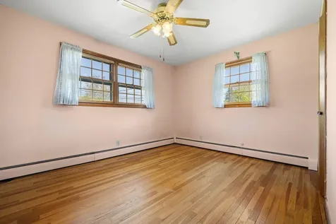 58 Willow Road East Kingston NH 03827-2025