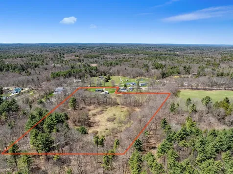 58 Willow Road East Kingston NH 03827-2025