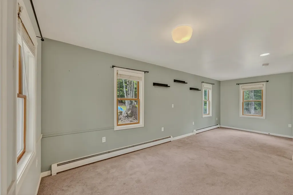 37 Smith Street Plymouth NH 03264