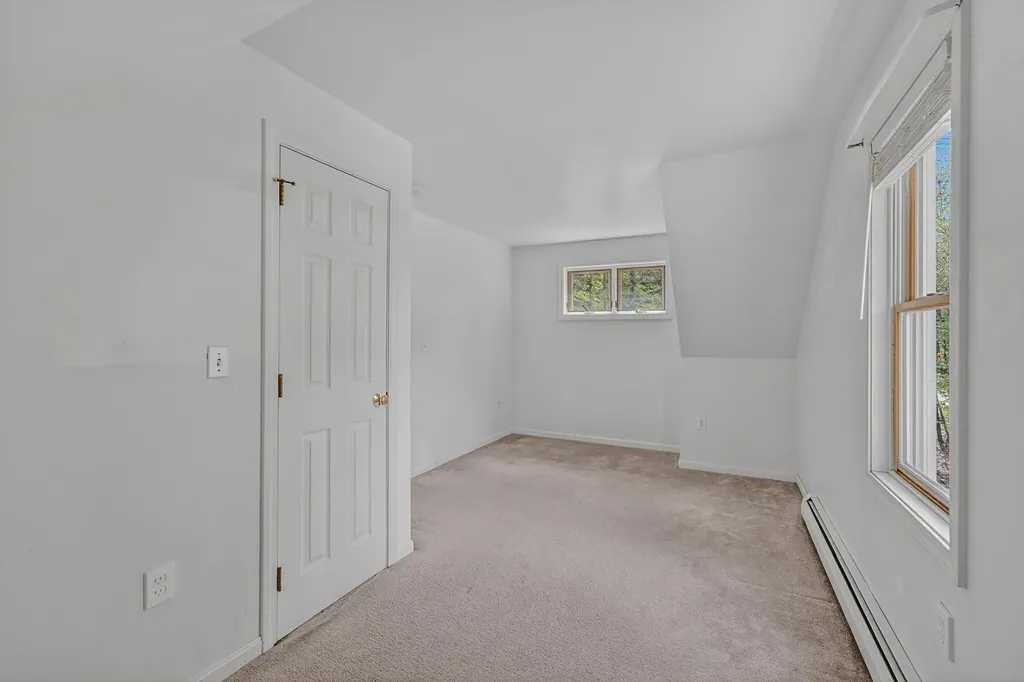 37 Smith Street Plymouth NH 03264
