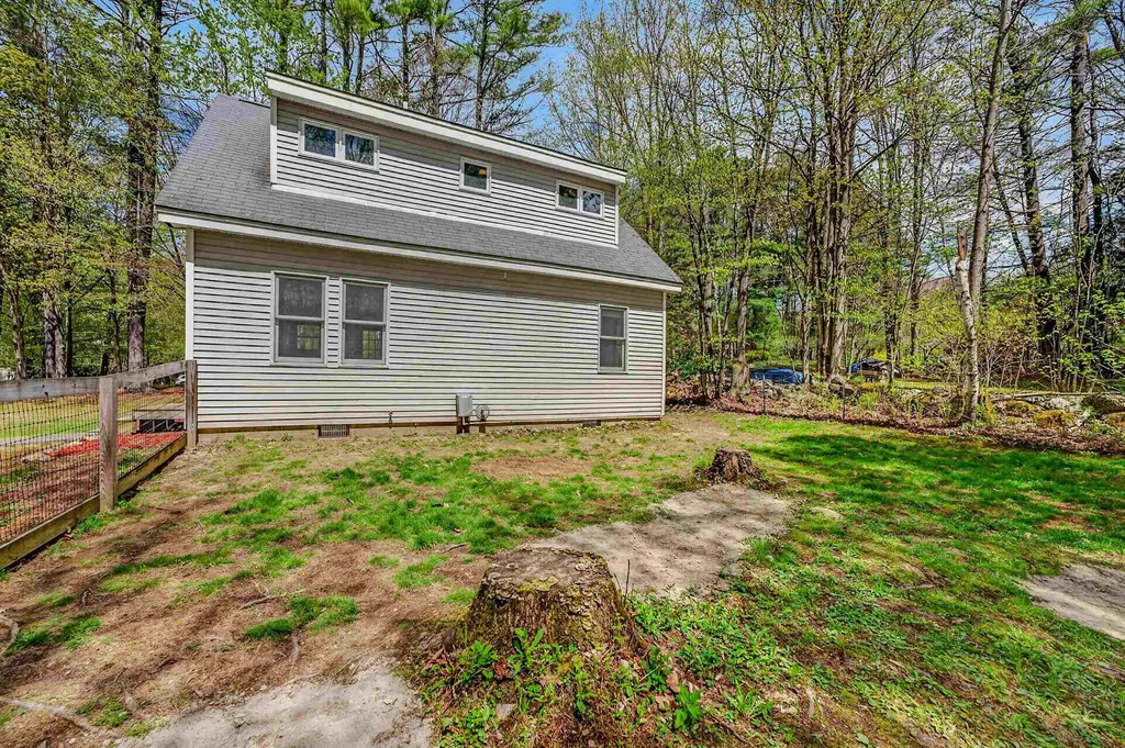 37 Smith Street Plymouth NH 03264