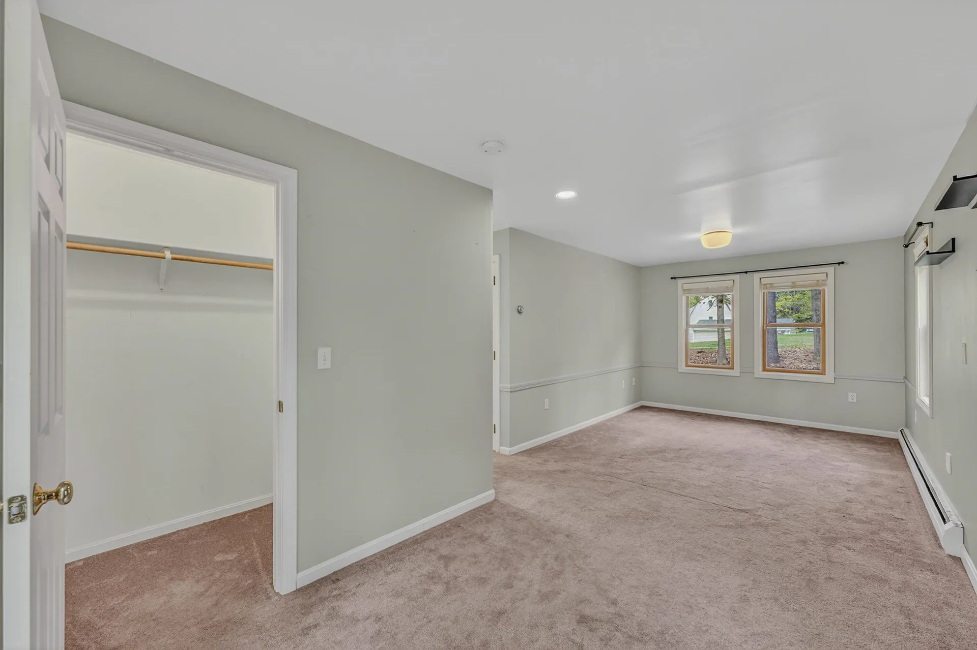 37 Smith Street Plymouth NH 03264