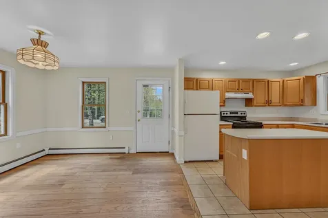 37 Smith Street Plymouth NH 03264