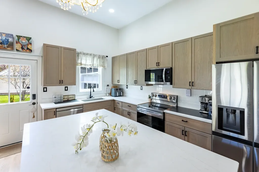 12 Dresden Road Hanover NH 03755