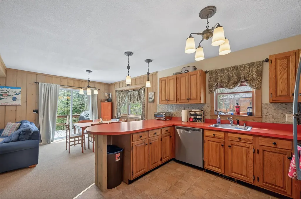 18 Quail Court Wilmington VT 05363