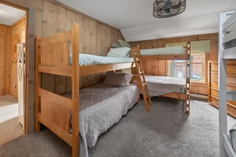 18 Quail Court Wilmington VT 05363
