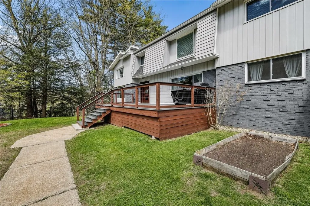4 Birch Court Goffstown NH 03045