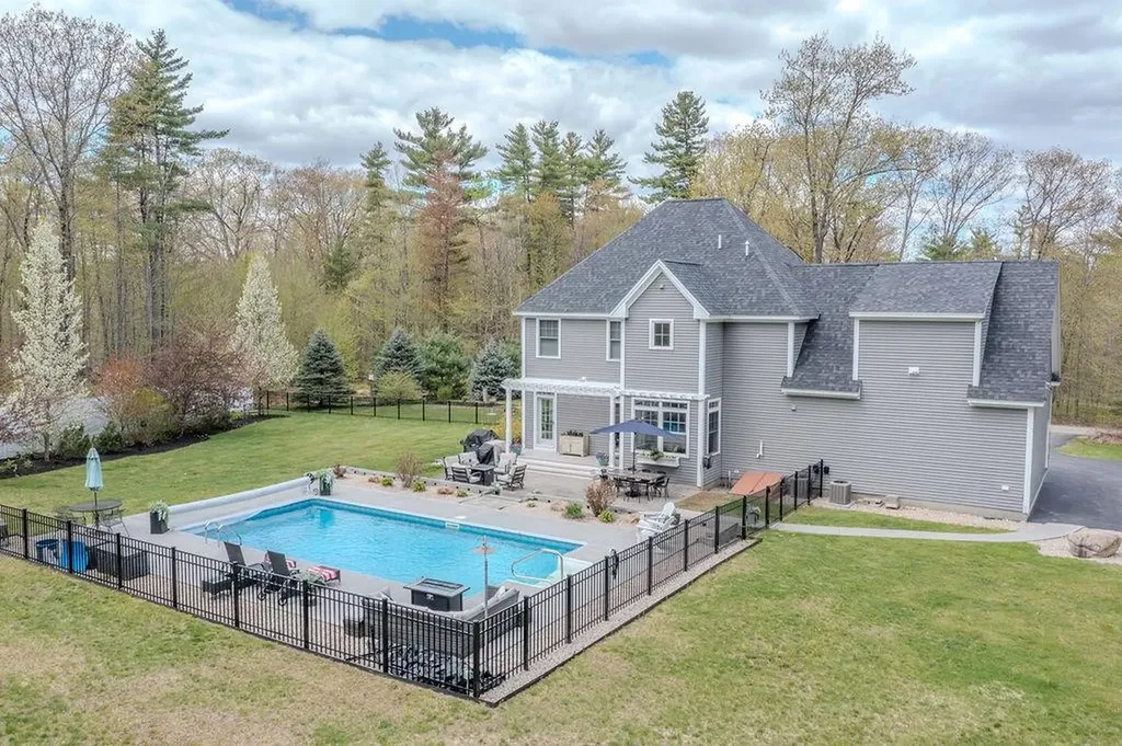 12 Princess Pine Road Northwood NH 03261