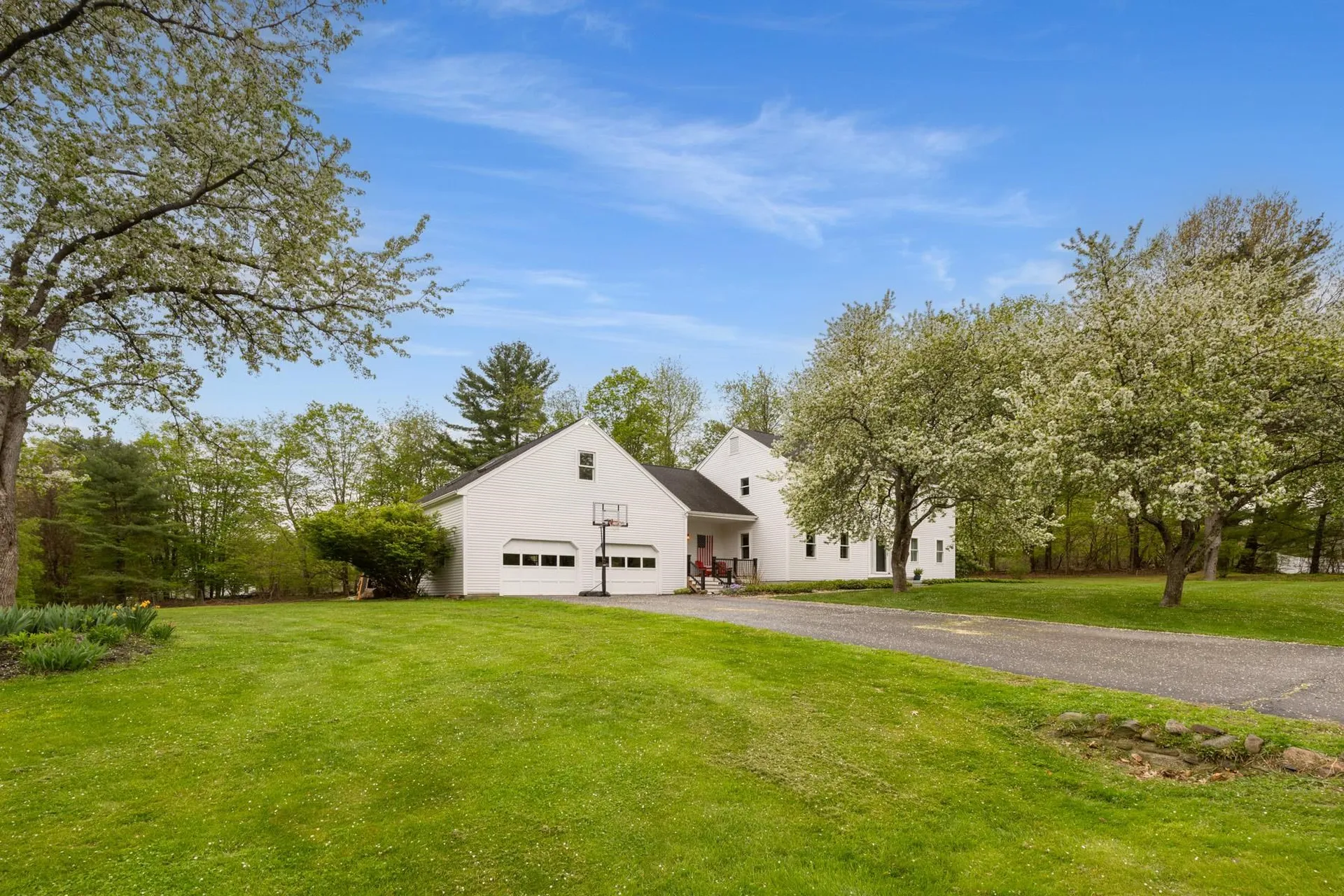 3 Coach Road Stratham NH 03885