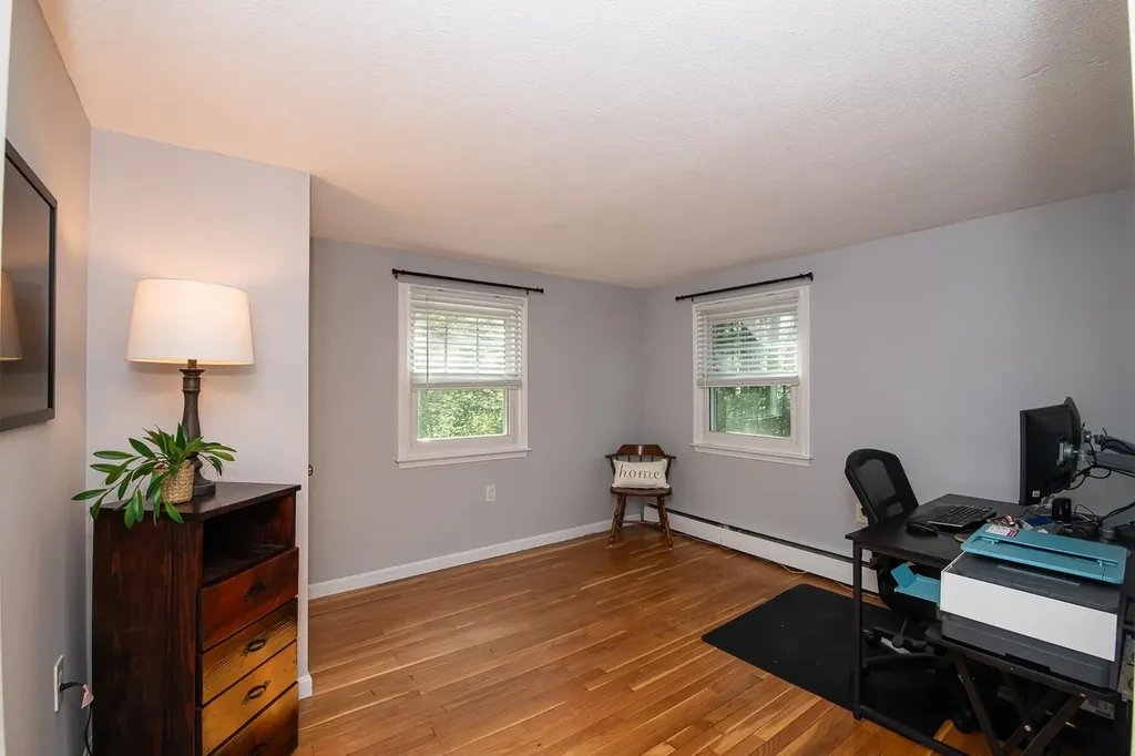 20 Alvirne Drive Hudson NH 03051