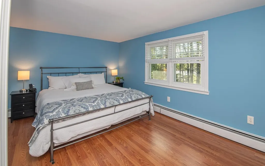 20 Alvirne Drive Hudson NH 03051