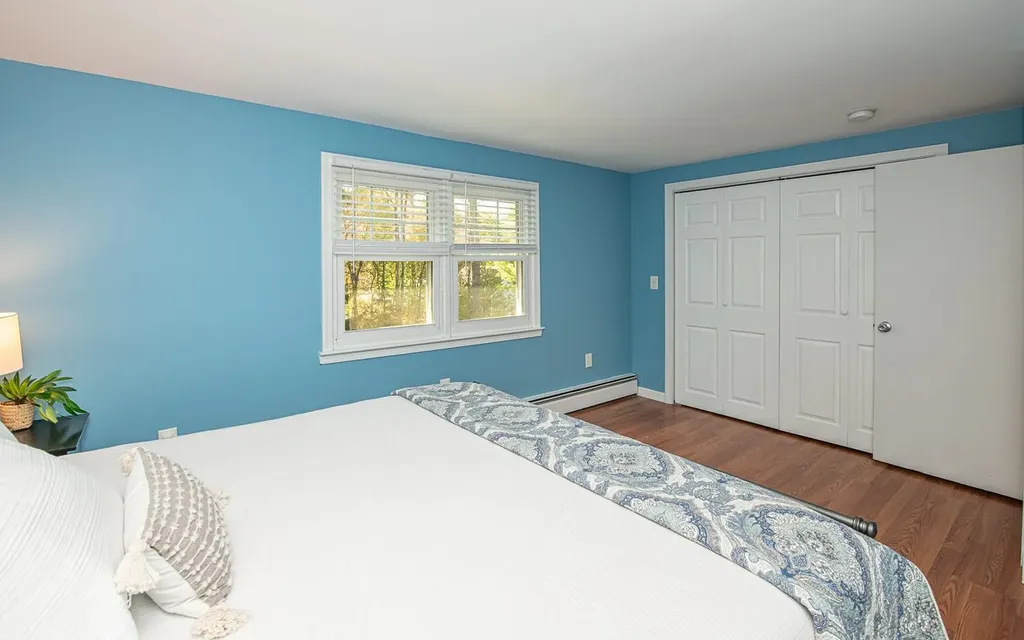 20 Alvirne Drive Hudson NH 03051