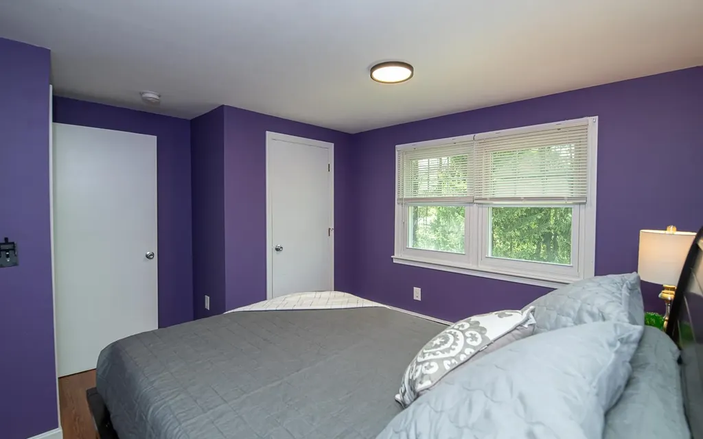 20 Alvirne Drive Hudson NH 03051