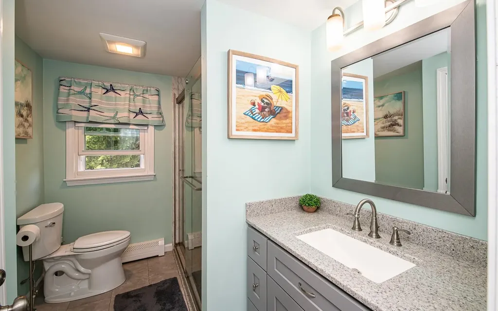 20 Alvirne Drive Hudson NH 03051