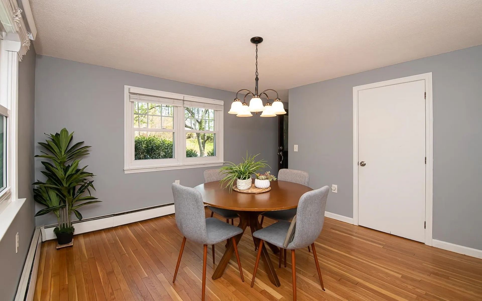 20 Alvirne Drive Hudson NH 03051