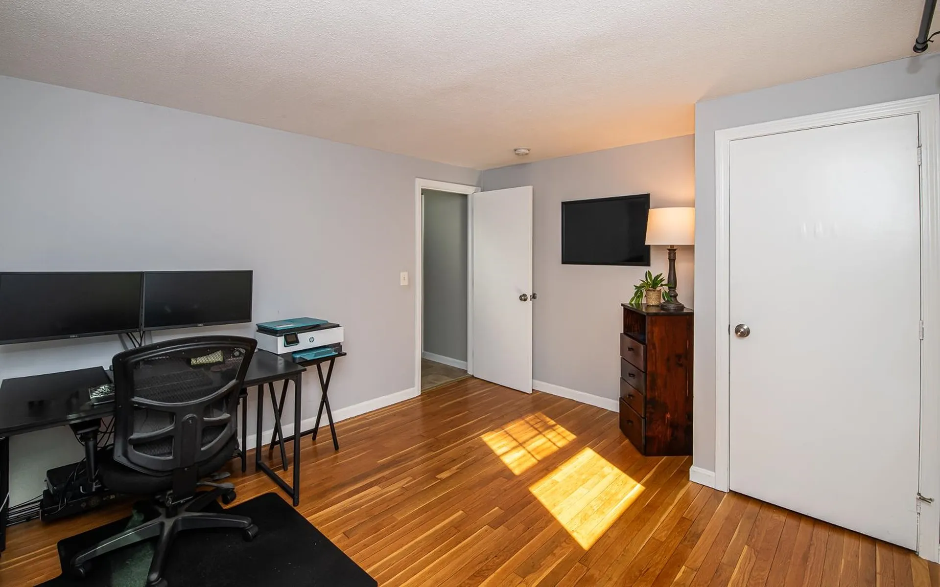20 Alvirne Drive Hudson NH 03051