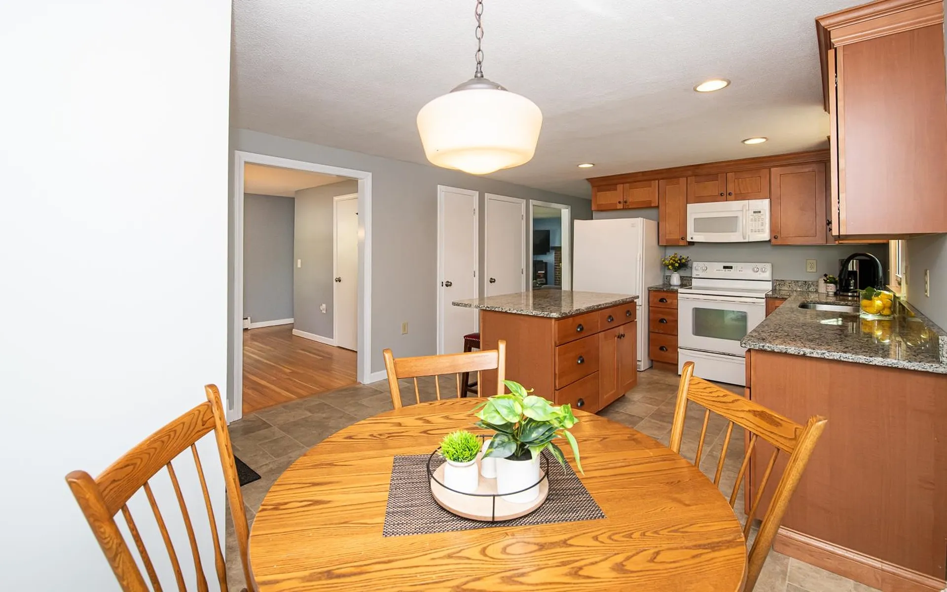 20 Alvirne Drive Hudson NH 03051