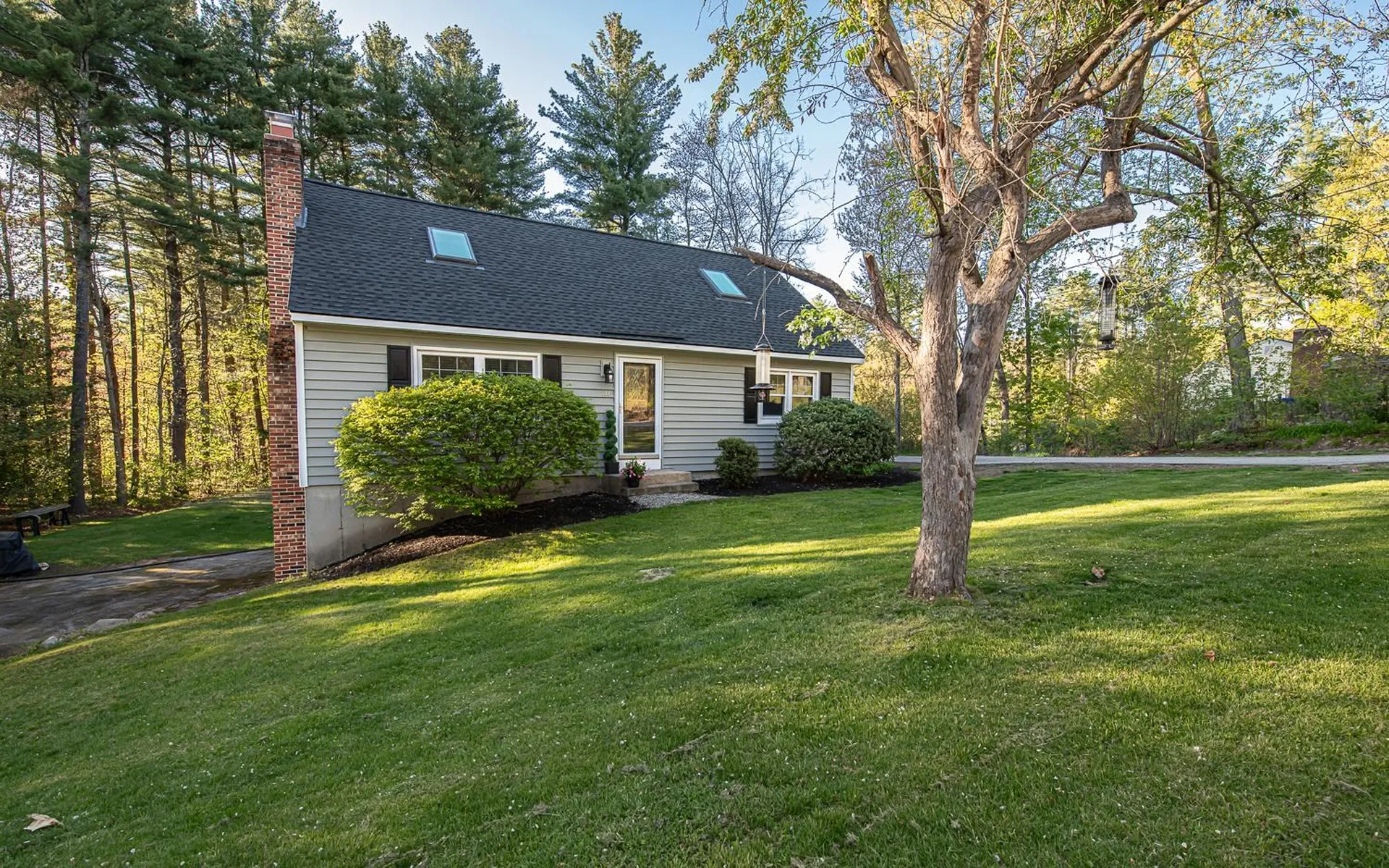 20 Alvirne Drive Hudson NH 03051