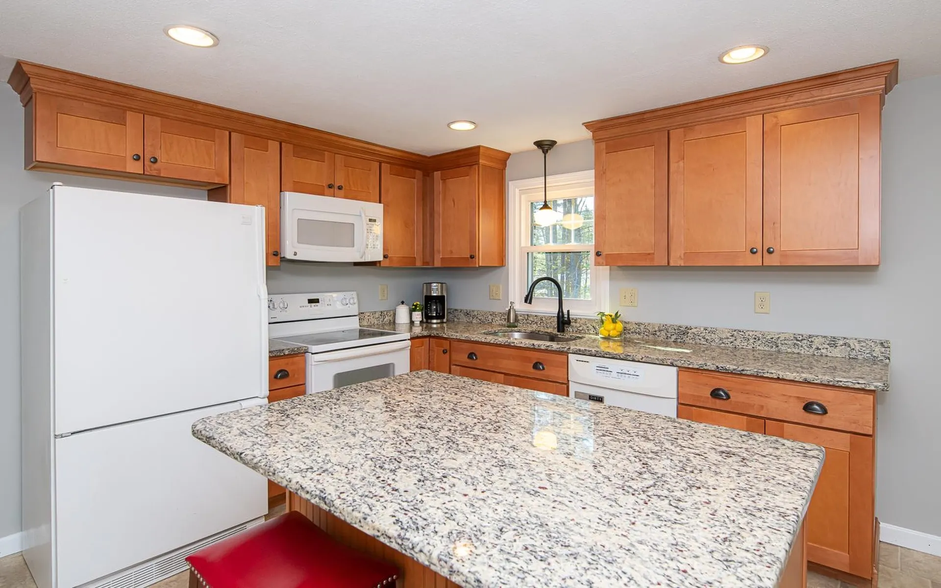 20 Alvirne Drive Hudson NH 03051