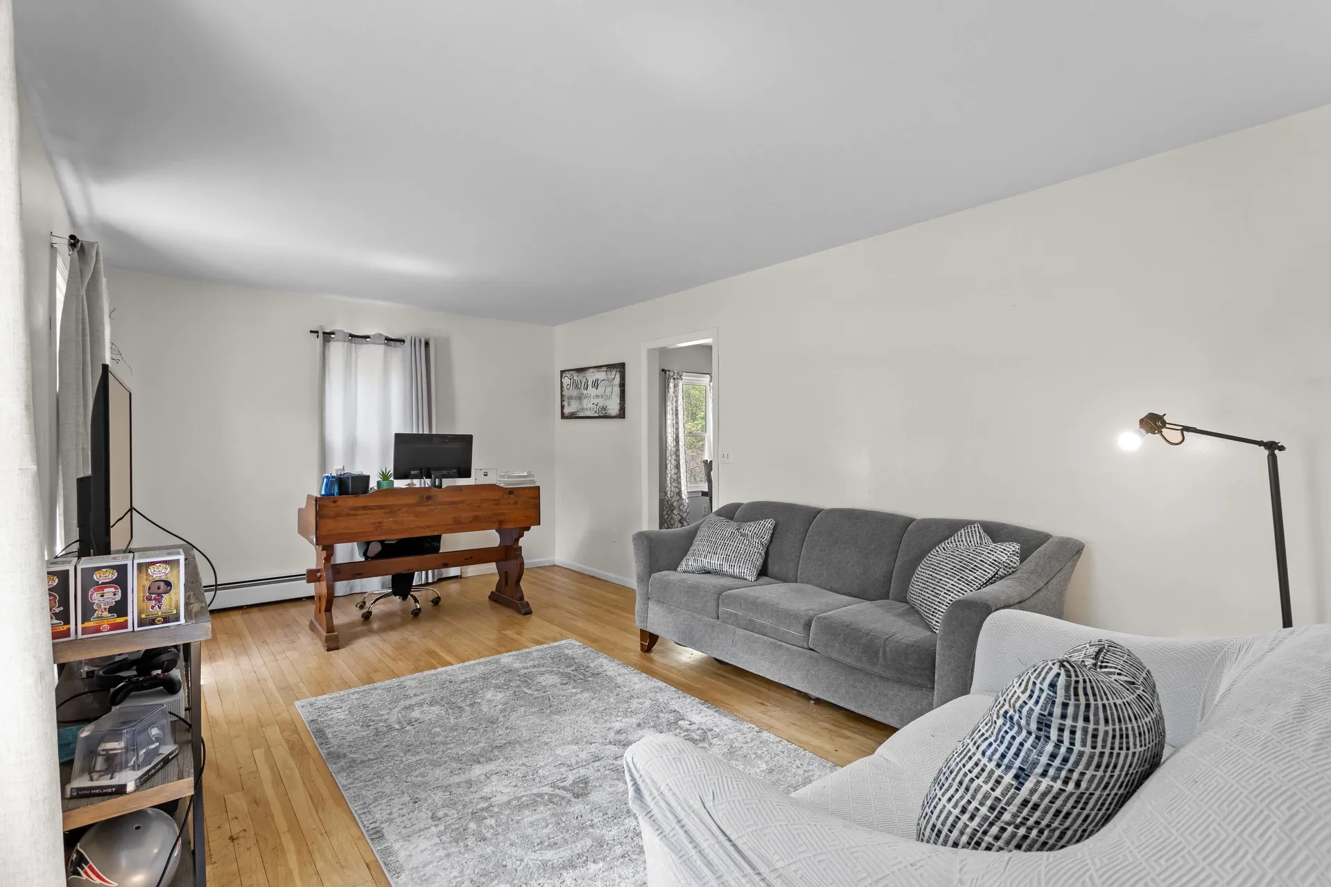 23 Hitching Post Lane Bedford NH 03110