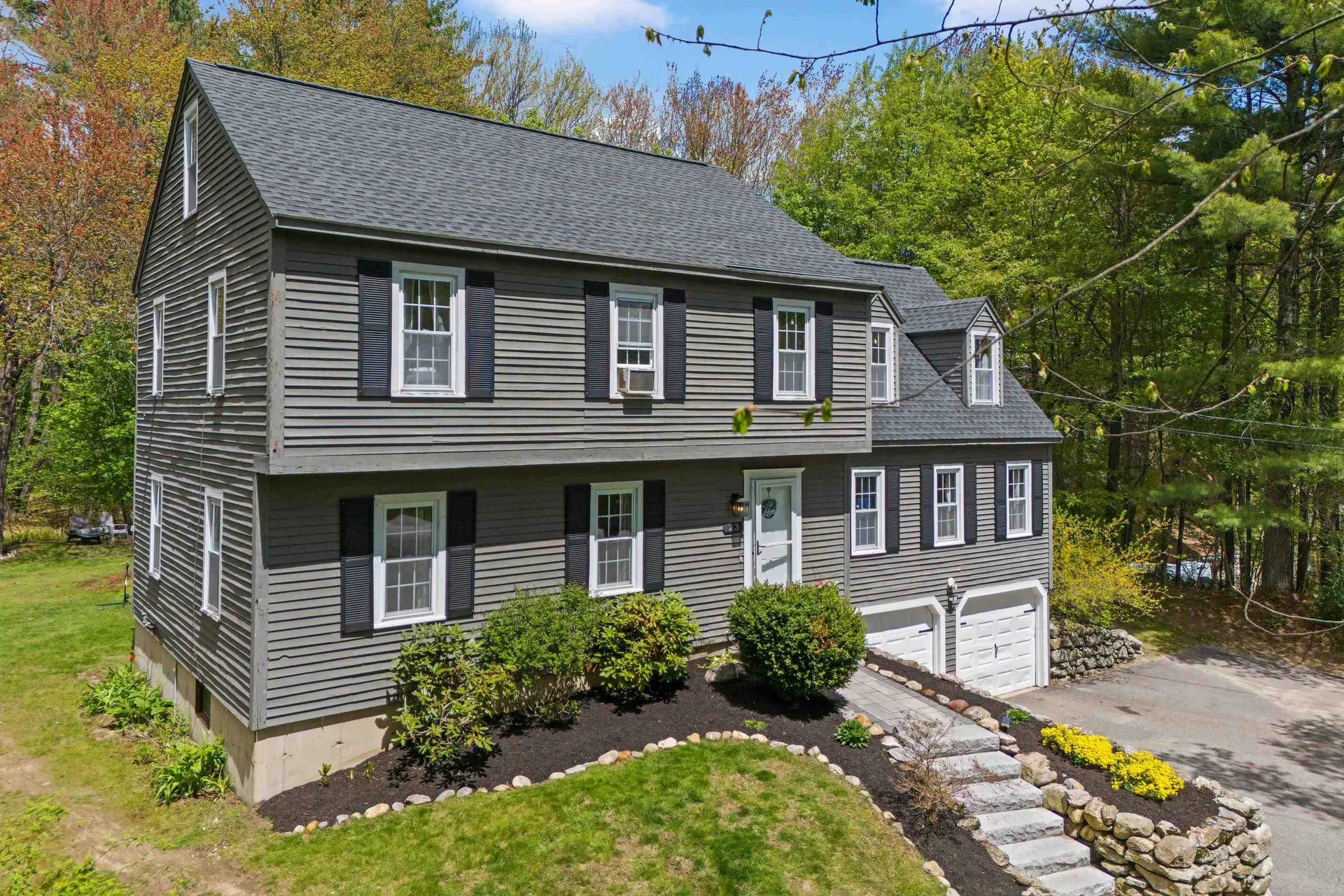 23 Hitching Post Lane Bedford NH 03110