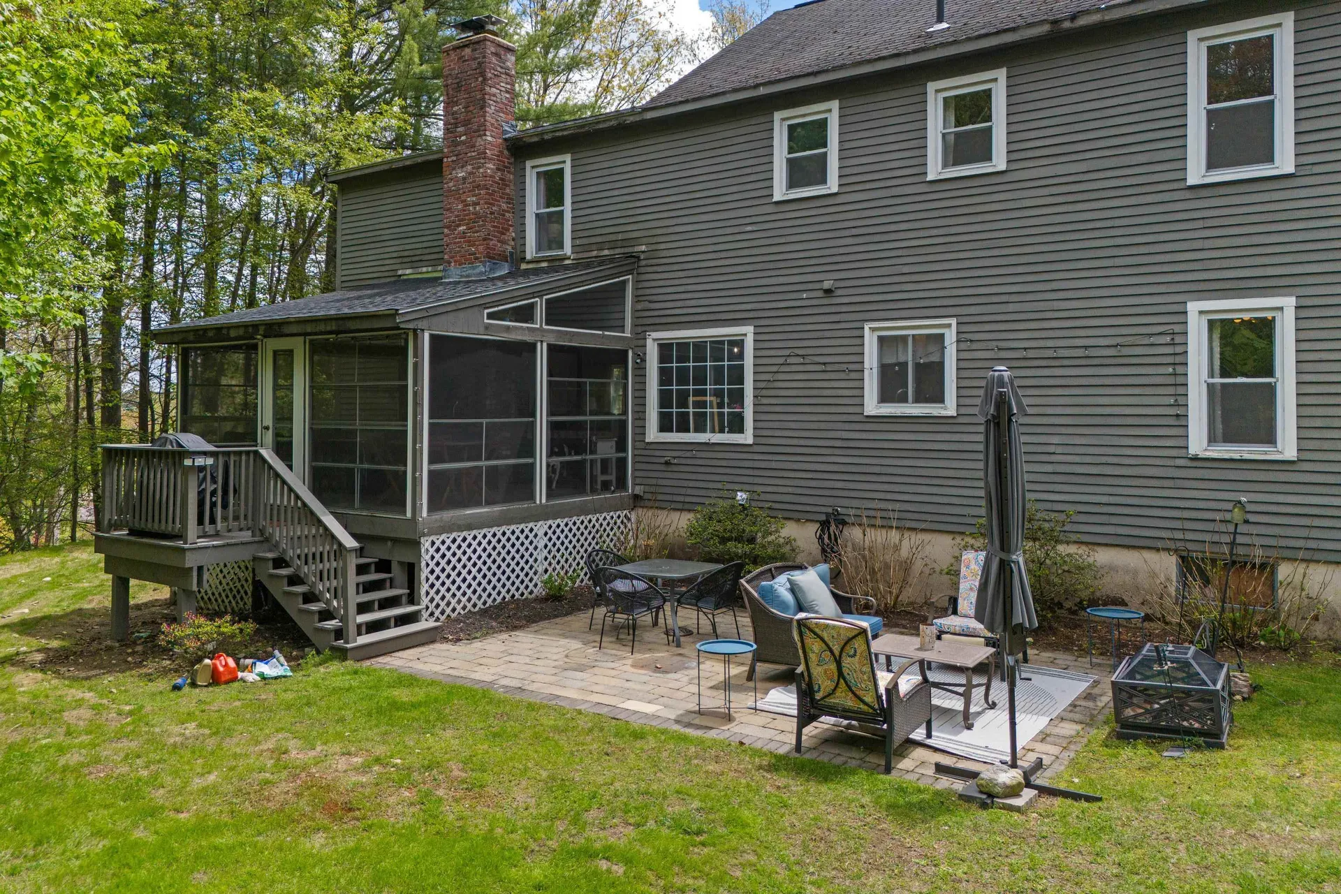 23 Hitching Post Lane Bedford NH 03110