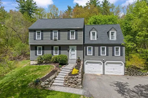 23 Hitching Post Lane Bedford NH 03110