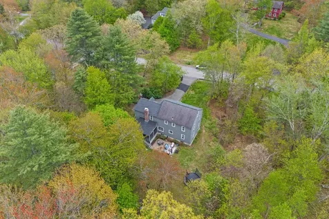 23 Hitching Post Lane Bedford NH 03110