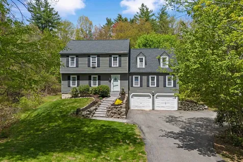 23 Hitching Post Lane Bedford NH 03110