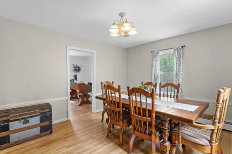 23 Hitching Post Lane Bedford NH 03110