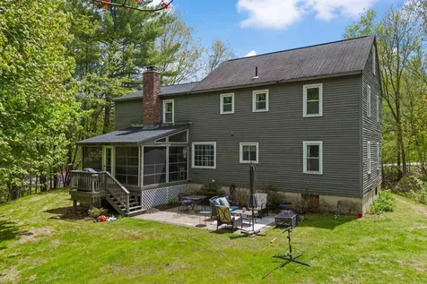 23 Hitching Post Lane Bedford NH 03110