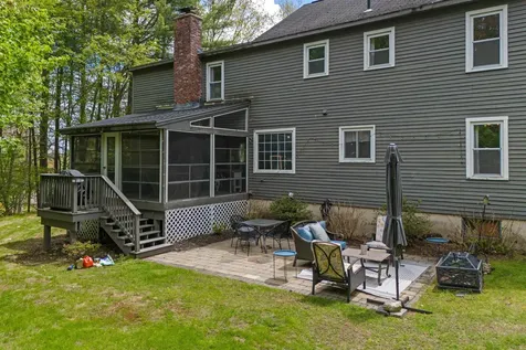 23 Hitching Post Lane Bedford NH 03110