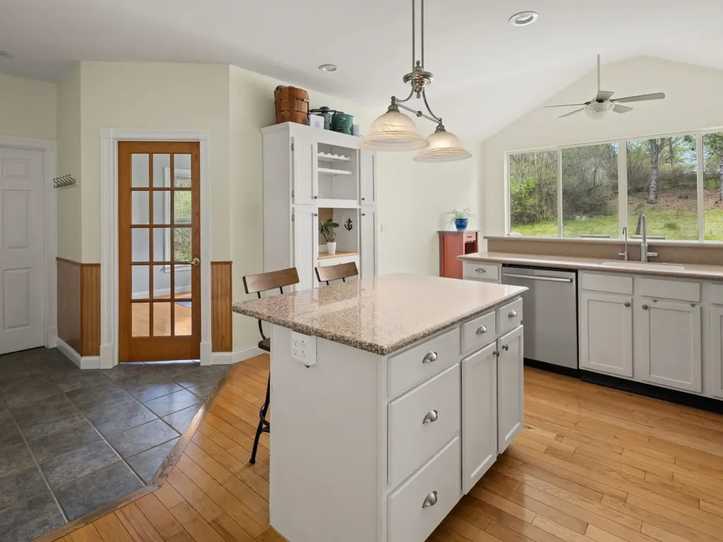 29 Maeck Farm Road Shelburne VT 05482