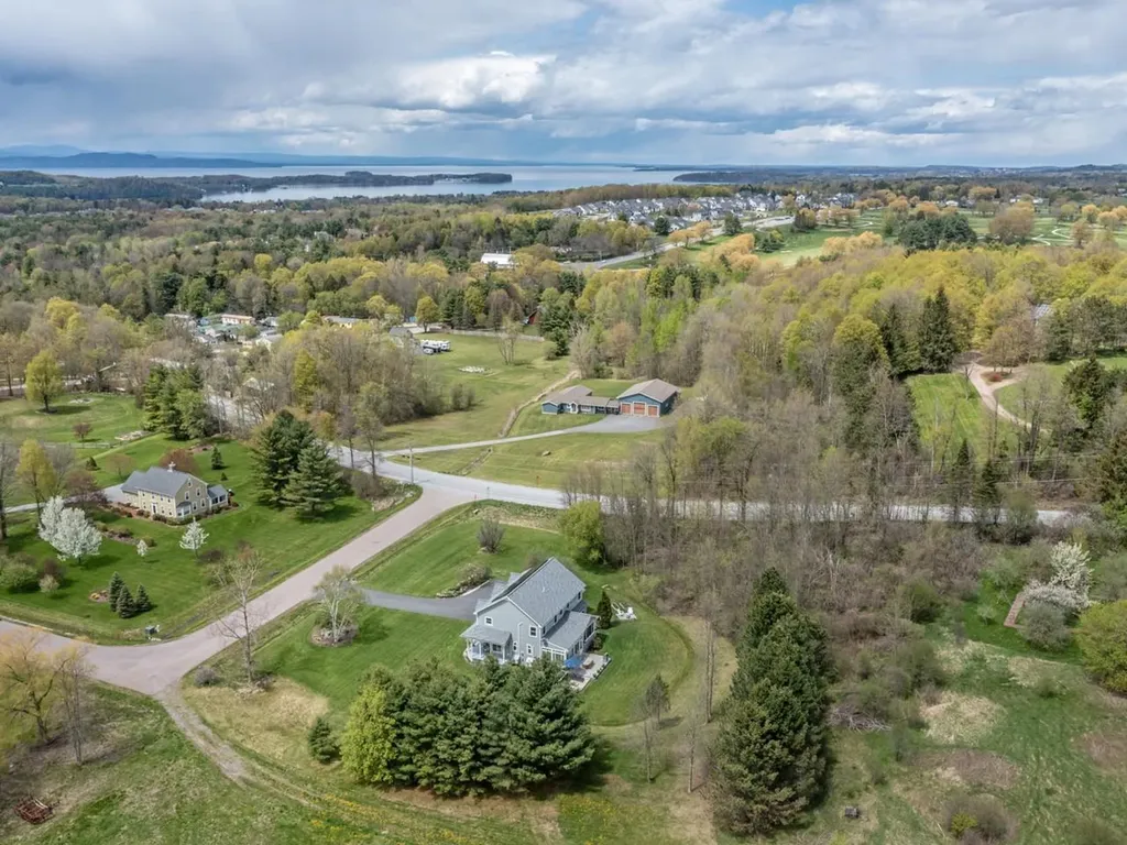 29 Maeck Farm Road Shelburne VT 05482