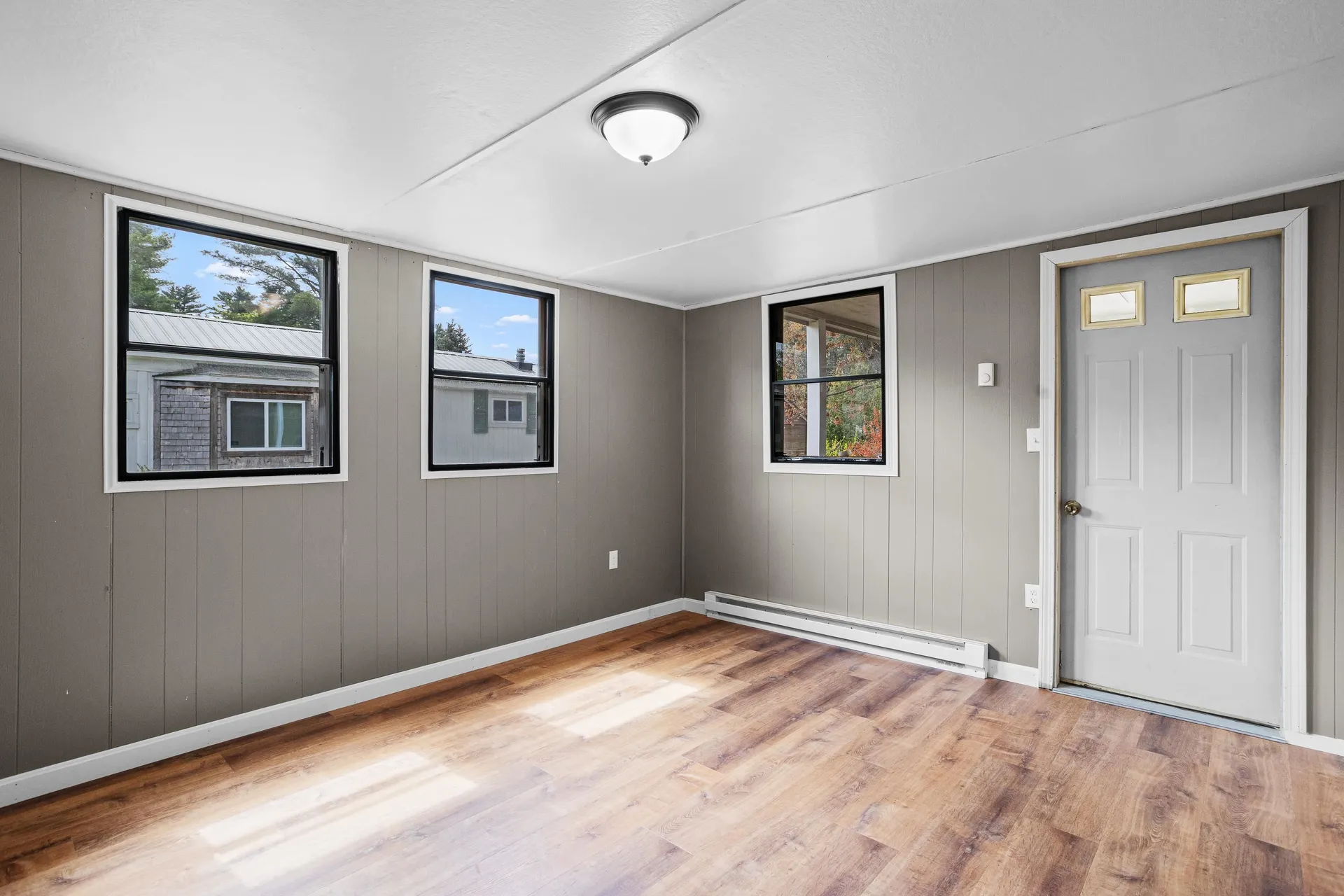 8 Dart Street Hooksett NH 03106