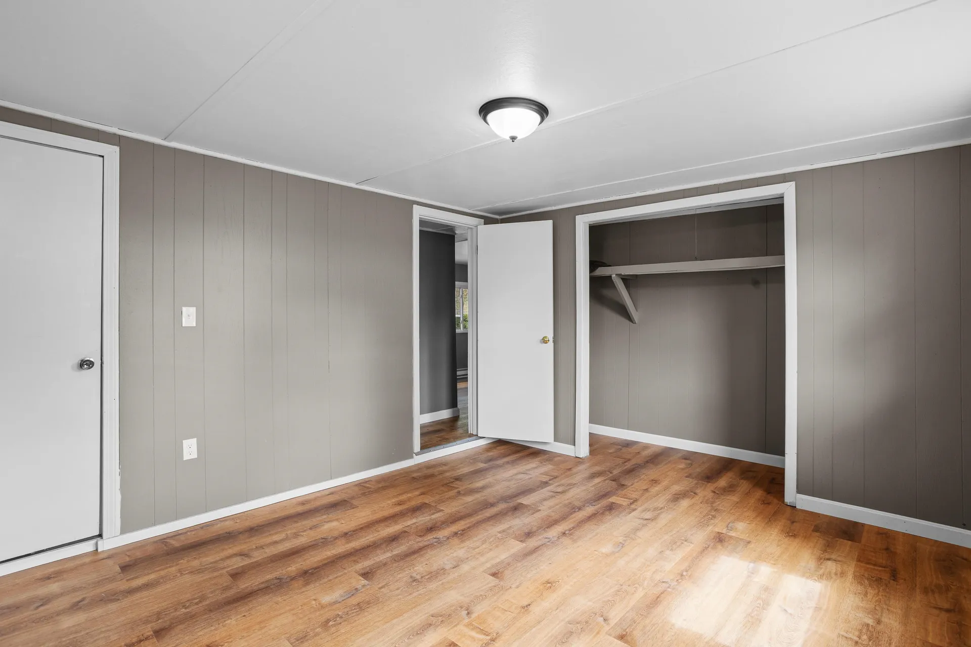 8 Dart Street Hooksett NH 03106