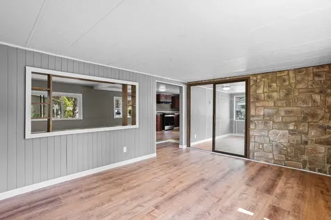 8 Dart Street Hooksett NH 03106