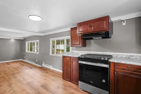 8 Dart Street Hooksett NH 03106