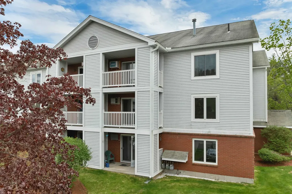 5 Timberwood Drive Goffstown NH 03045