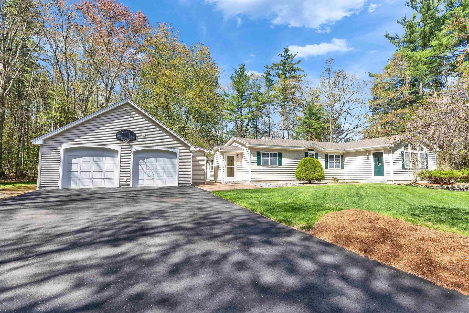 78 Meadowcrest Drive Bedford NH 03110
