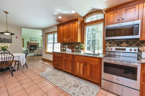 78 Meadowcrest Drive Bedford NH 03110