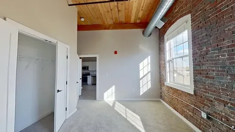 110 East Hollis Street Nashua NH 03060