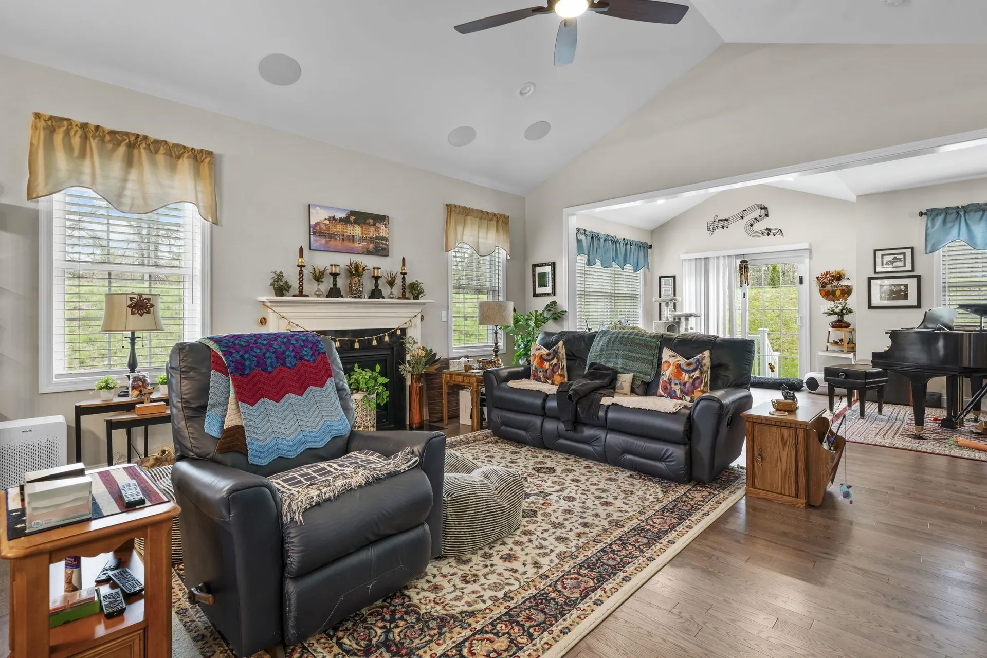 19 Pumpkin Patch Way Londonderry NH 03053