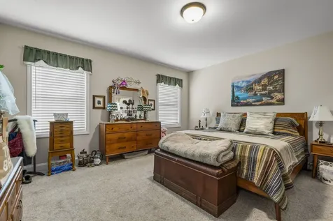 19 Pumpkin Patch Way Londonderry NH 03053