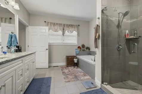 19 Pumpkin Patch Way Londonderry NH 03053