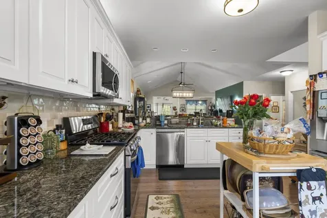 19 Pumpkin Patch Way Londonderry NH 03053