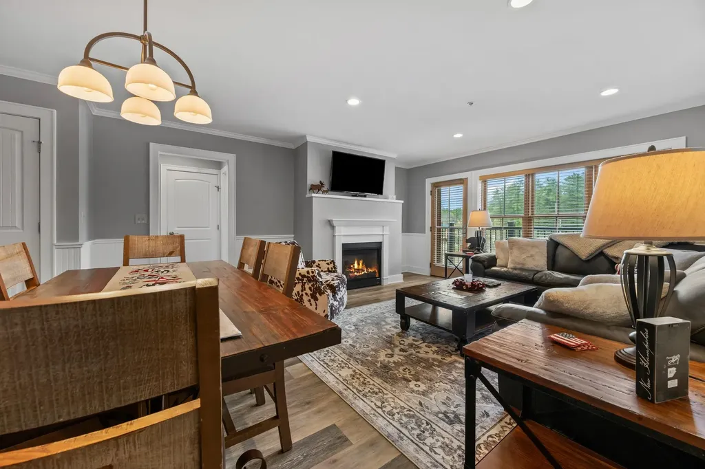235 Skimobile Road Conway NH 03860