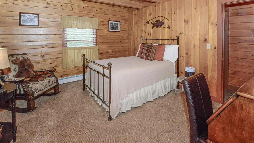 18 Charles Road Conway NH 03813