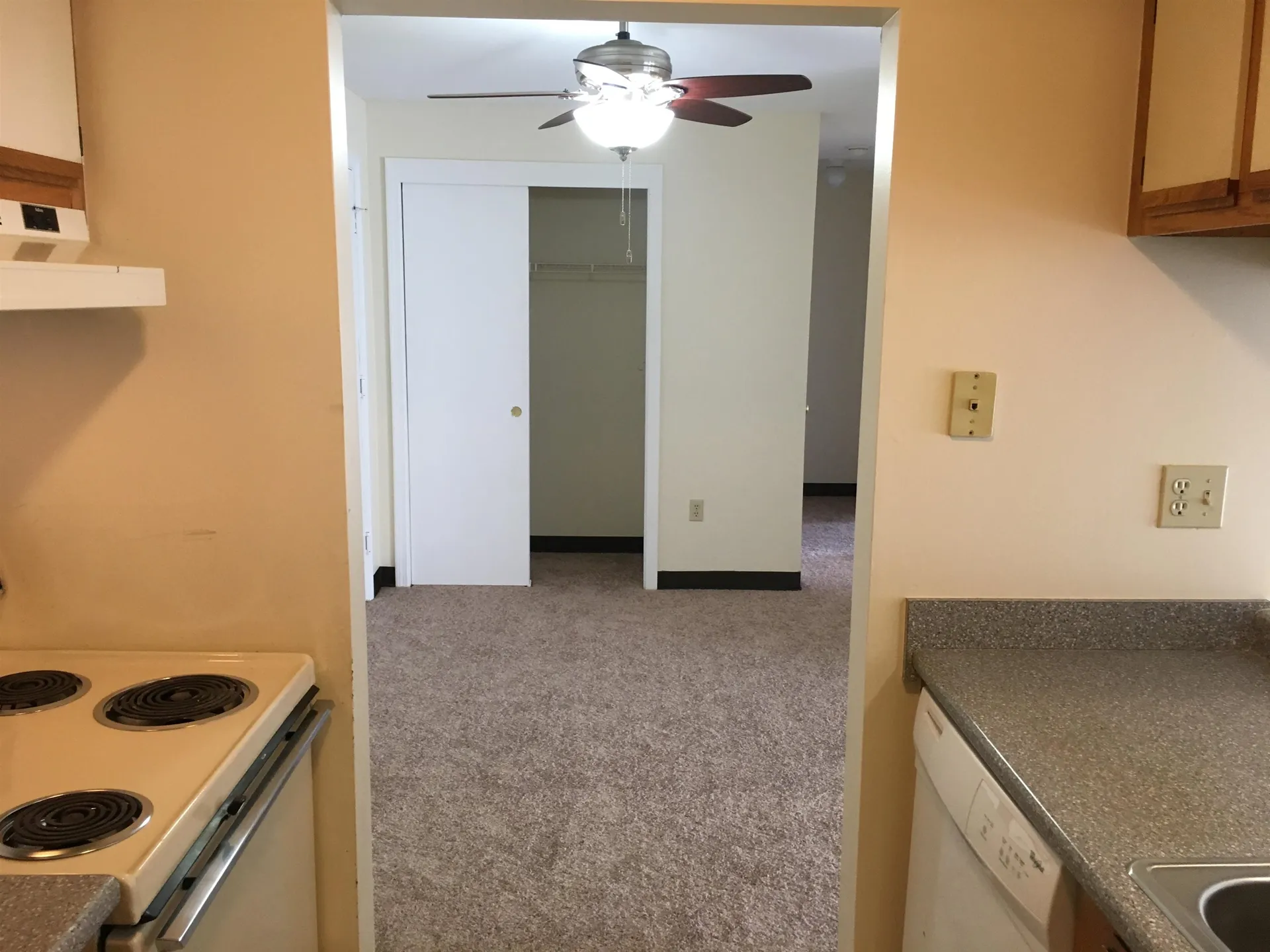 171 Eastern Avenue Manchester NH 03104